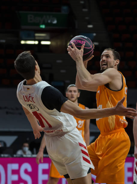 在另一方面 在另一方面