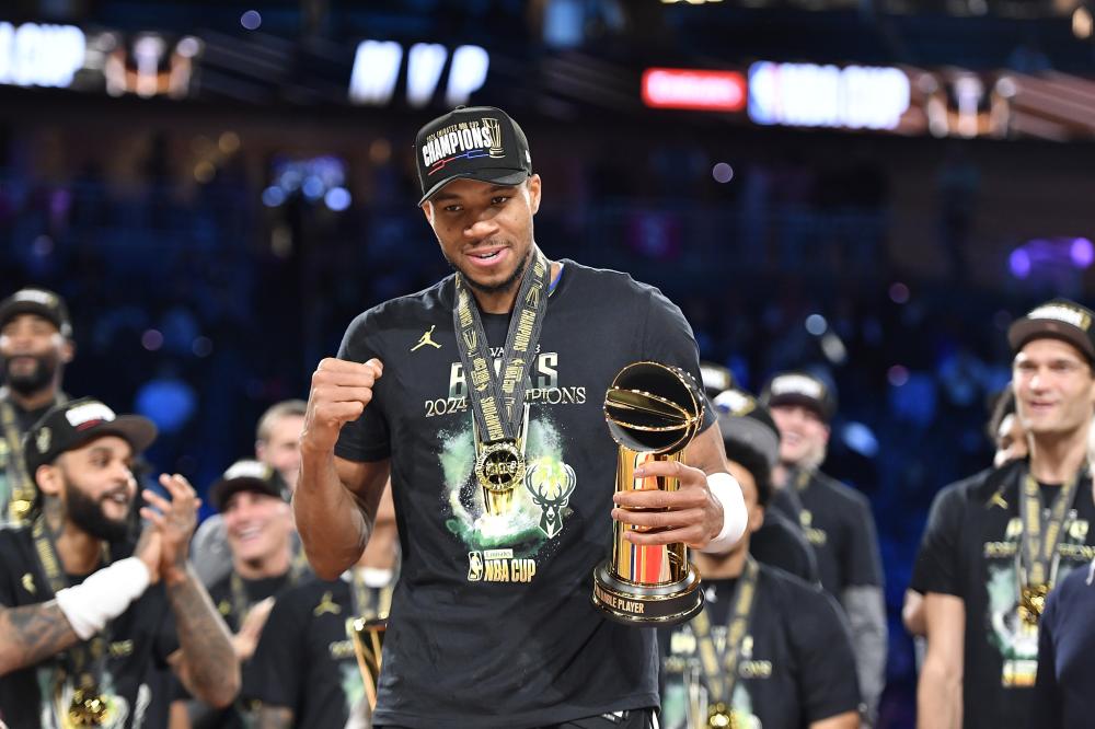 对于球迷而 对于球迷而