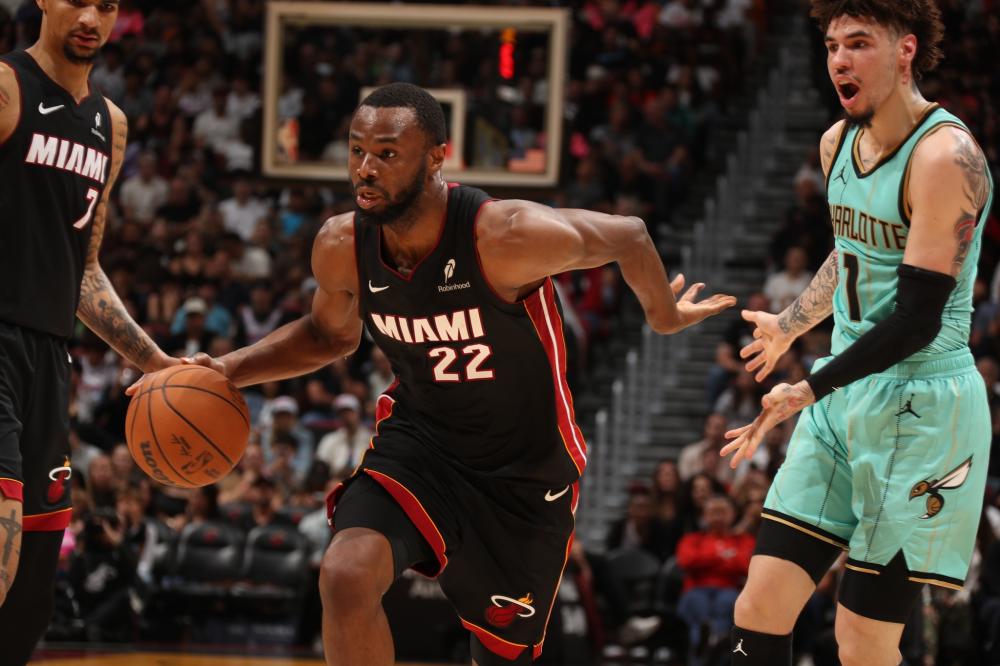 争执愈演愈 争执愈演愈